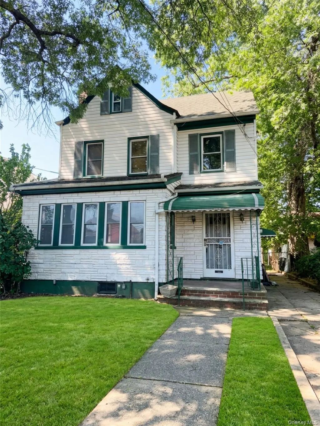 11042 198th Street, Saint Albans