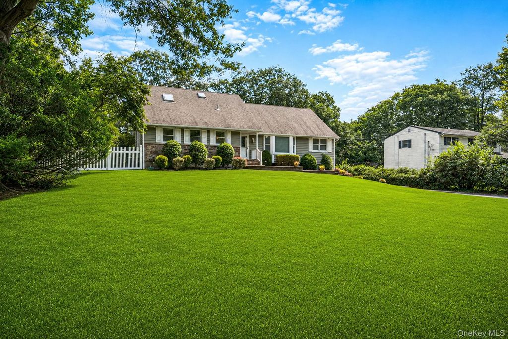 45 Hillcrest Avenue, Port Jefferson