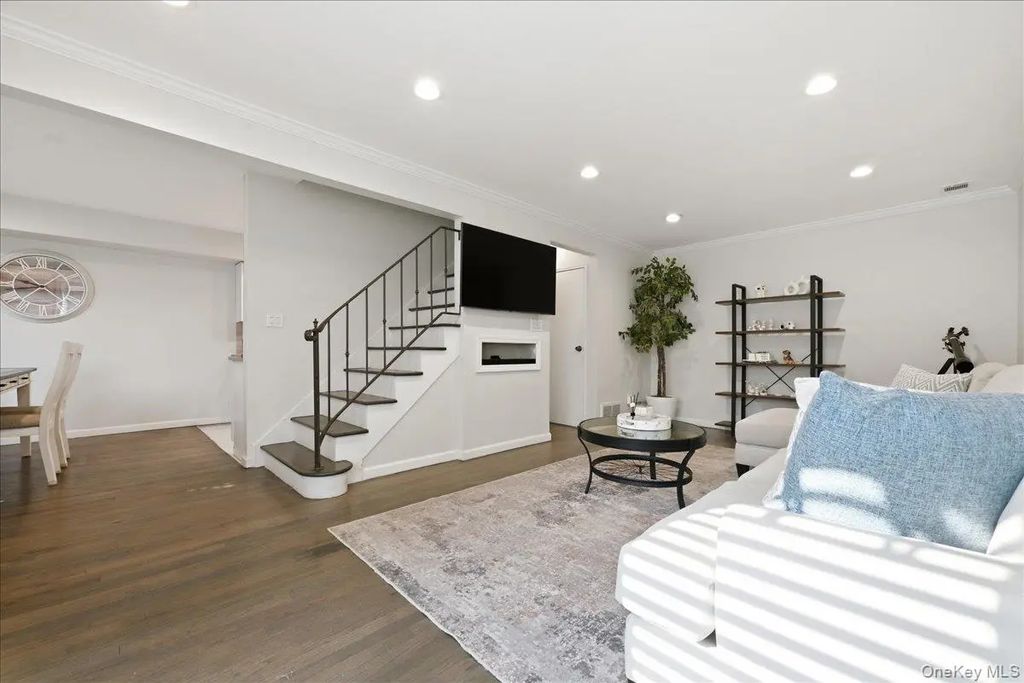 47 Alhambra Drive, Oceanside