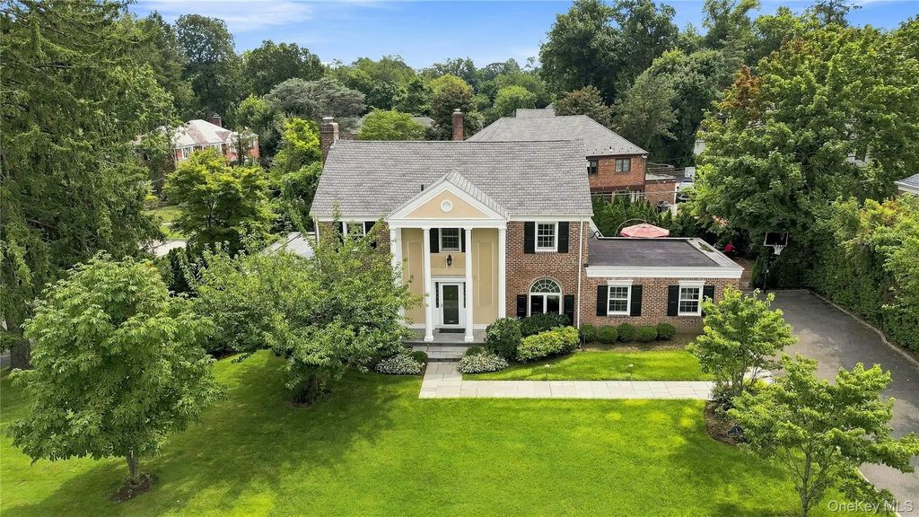 1 Shore Park Road, Great Neck