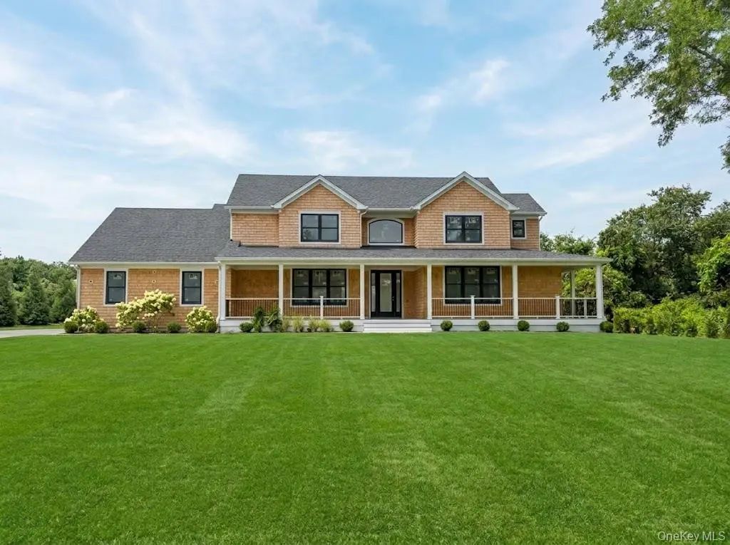 390 Wildberry Lane, Southold