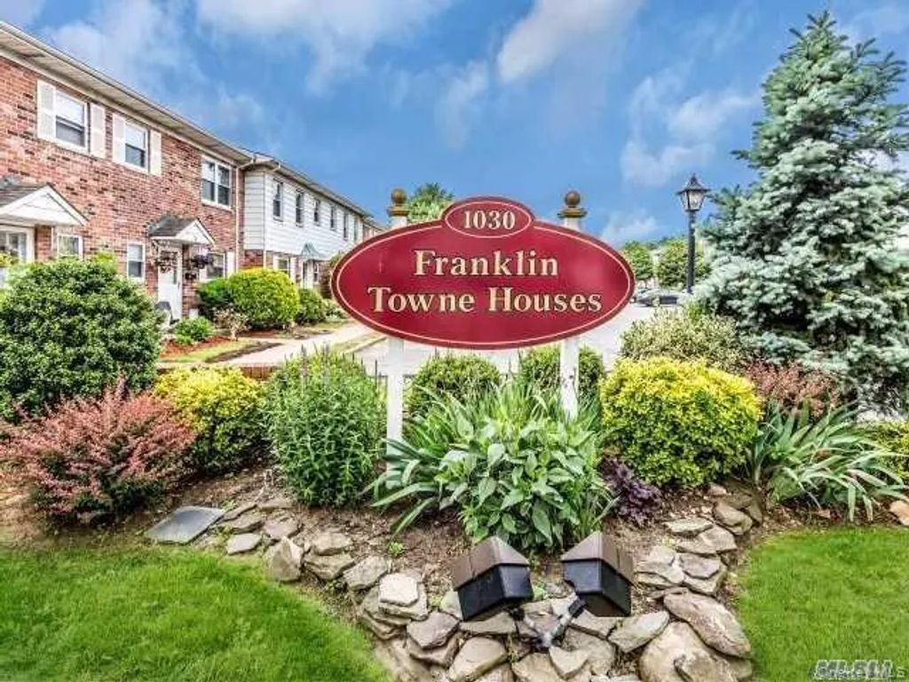 1030 Franklin Avenue 25, Valley Stream
