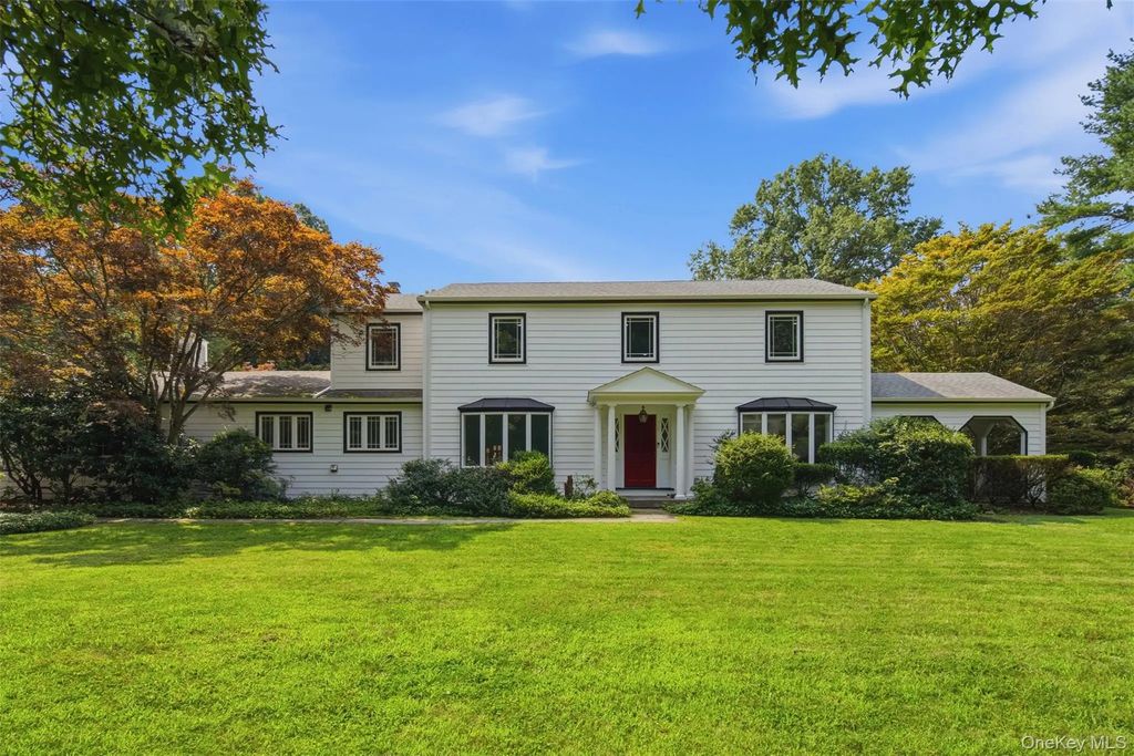 897 Ripley Lane, Muttontown