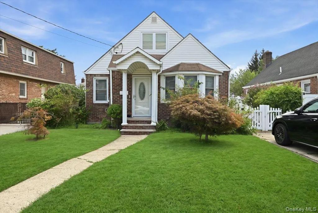 47 Fendale Street, Franklin Square