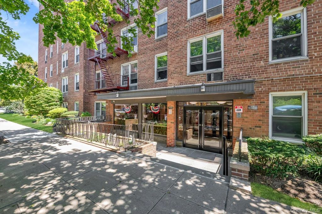 68-15 Selfridge Street # J3, Forest Hills