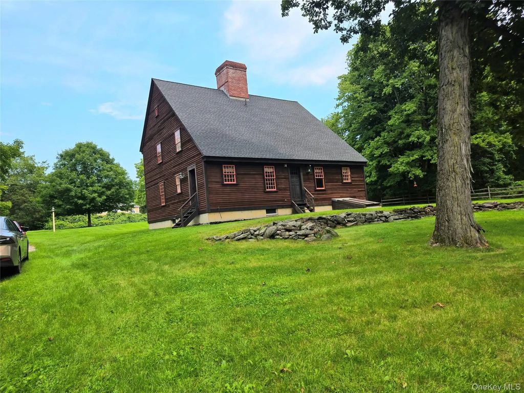 56 Finnerty Place, Putnam Valley