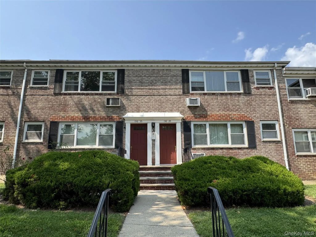 150-33 Jewel Avenue # 303b, Flushing