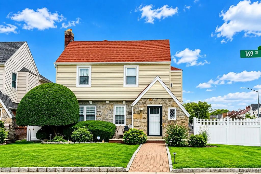 24-28 169th Street, Whitestone