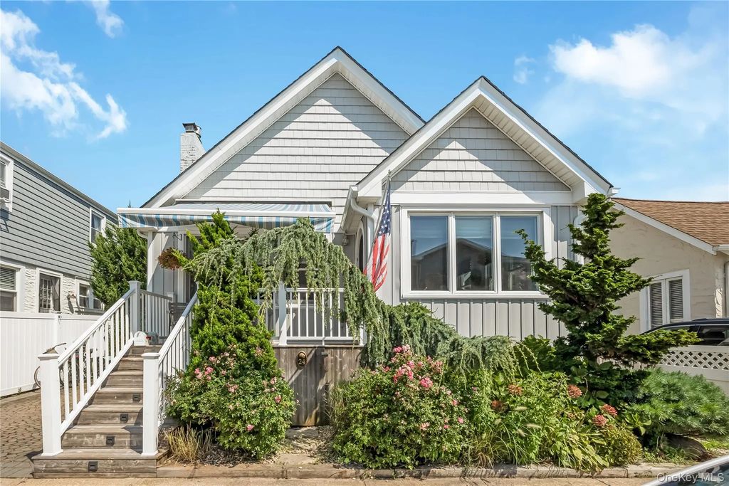 24 Harmon Street, Long Beach