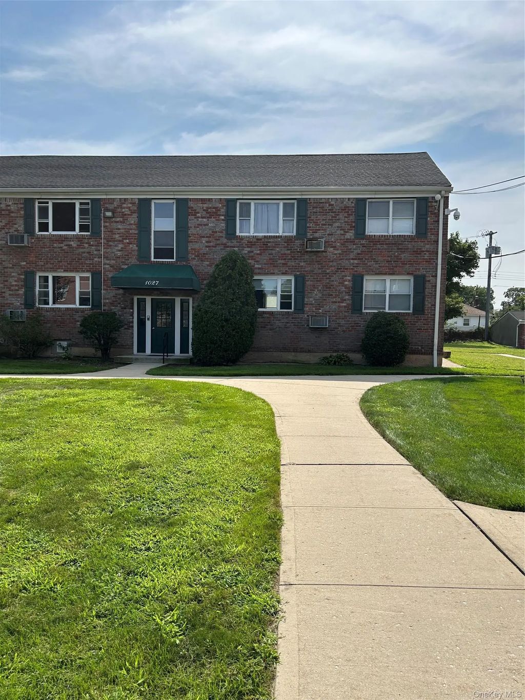 1027 Fenwood Drive #3, Valley Stream
