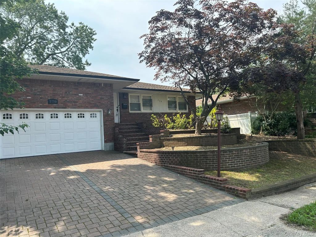770 Allwyn Street, Baldwin