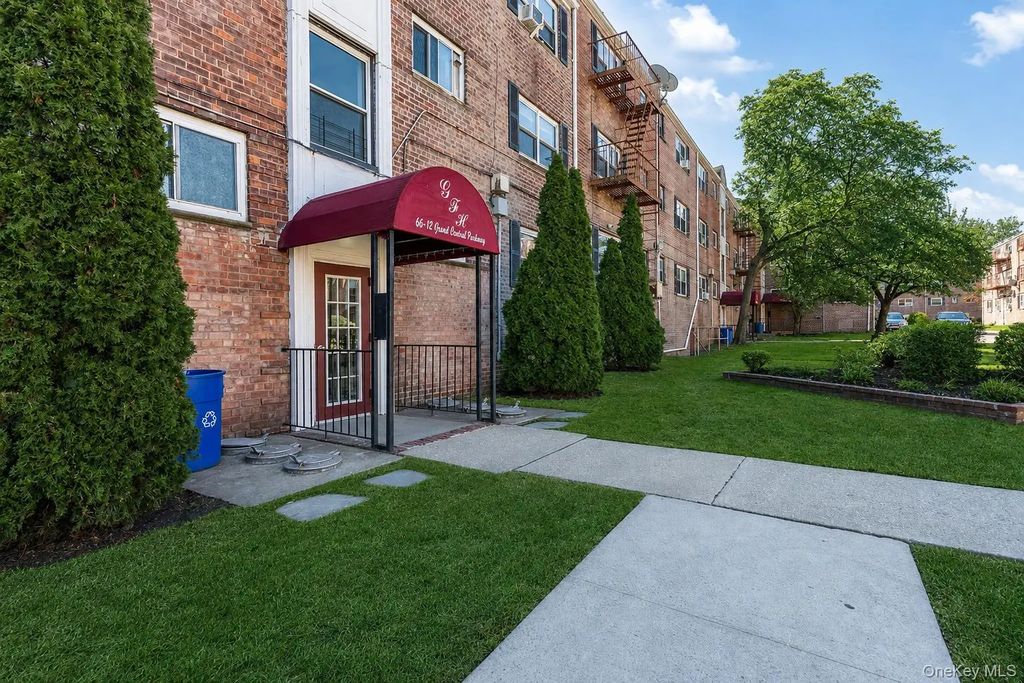 66-12 Grand Central Parkway # 1b, Forest Hills