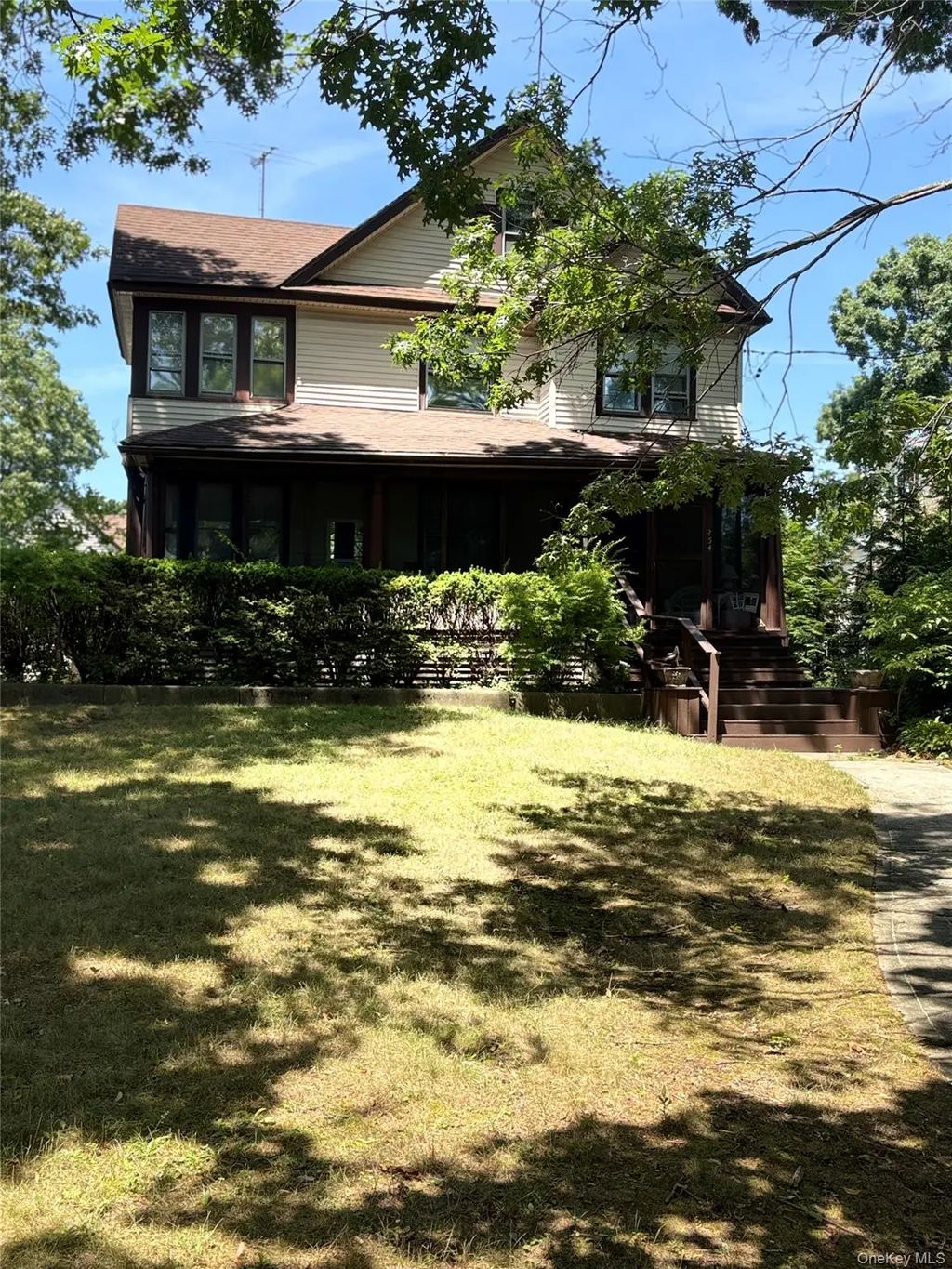 254 Hempstead Avenue, Rockville Centre
