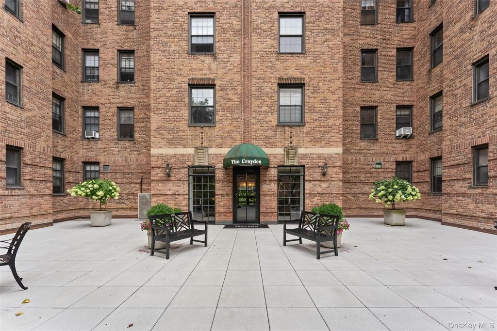 35 Parkview Avenue # 5a, Bronxville