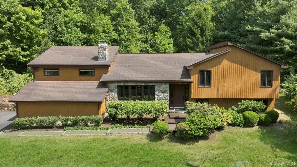 66 Maple Wood Drive, Brewster