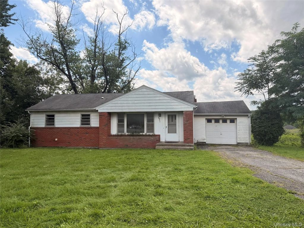 571 Temple Hill Road, New Windsor