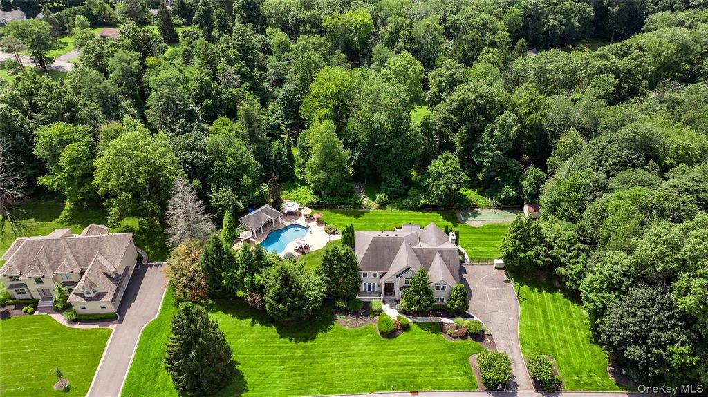 12 Stone Meadow Lane, Suffern