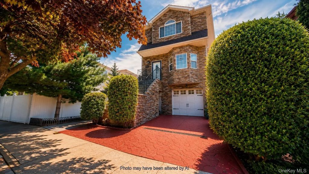 810 Nugent Avenue, Staten Island