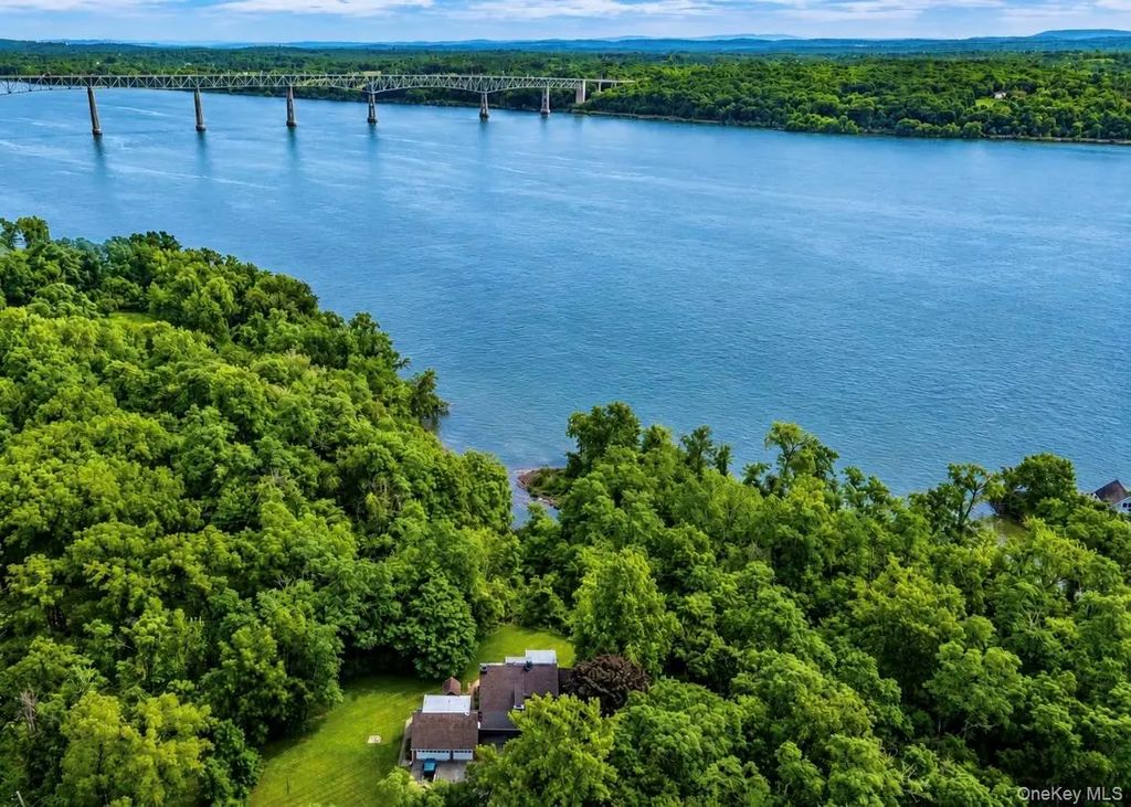 166 Ulster Landing Road, Kingston