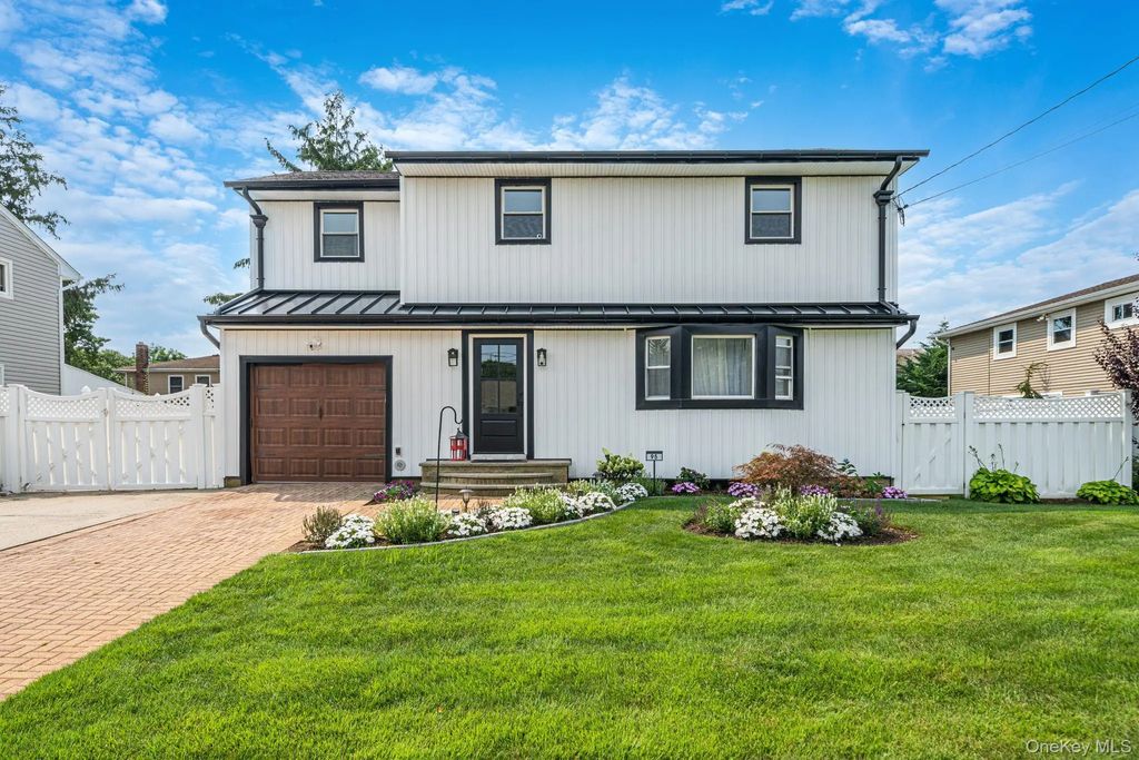 95 Colonial Drive, Massapequa