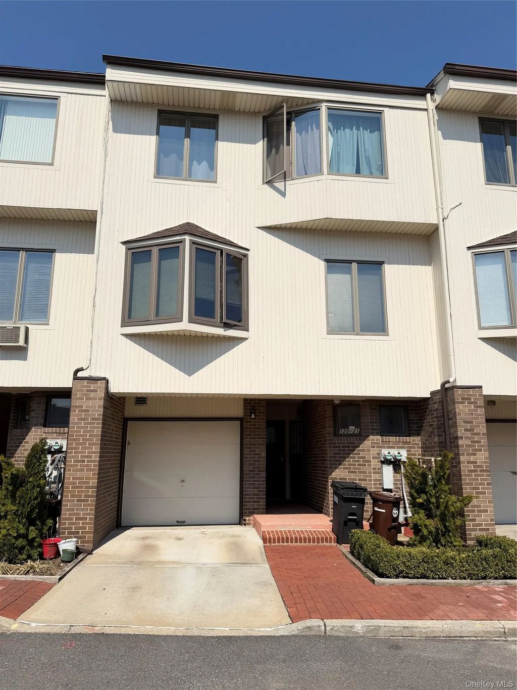 12021 Riviera Court # 5b, College Point