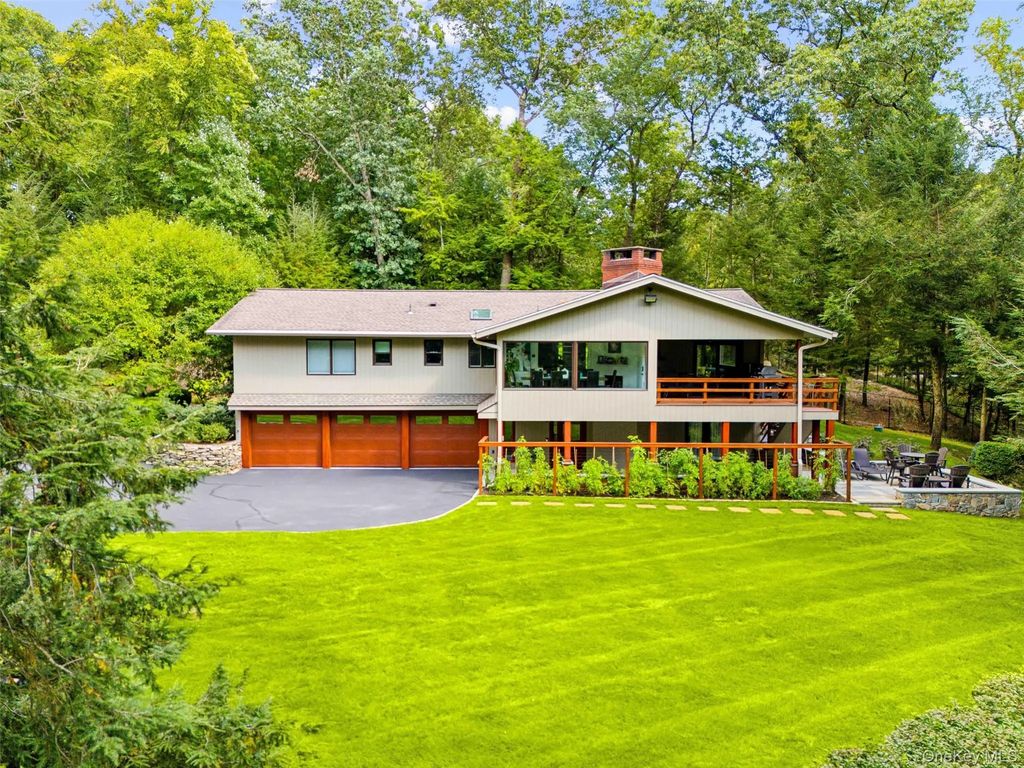 401 Chestnut Ridge Road, Bedford Corners