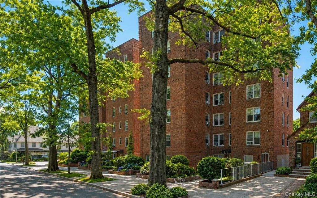 82-40 Austin Street # 6/k, Kew Gardens