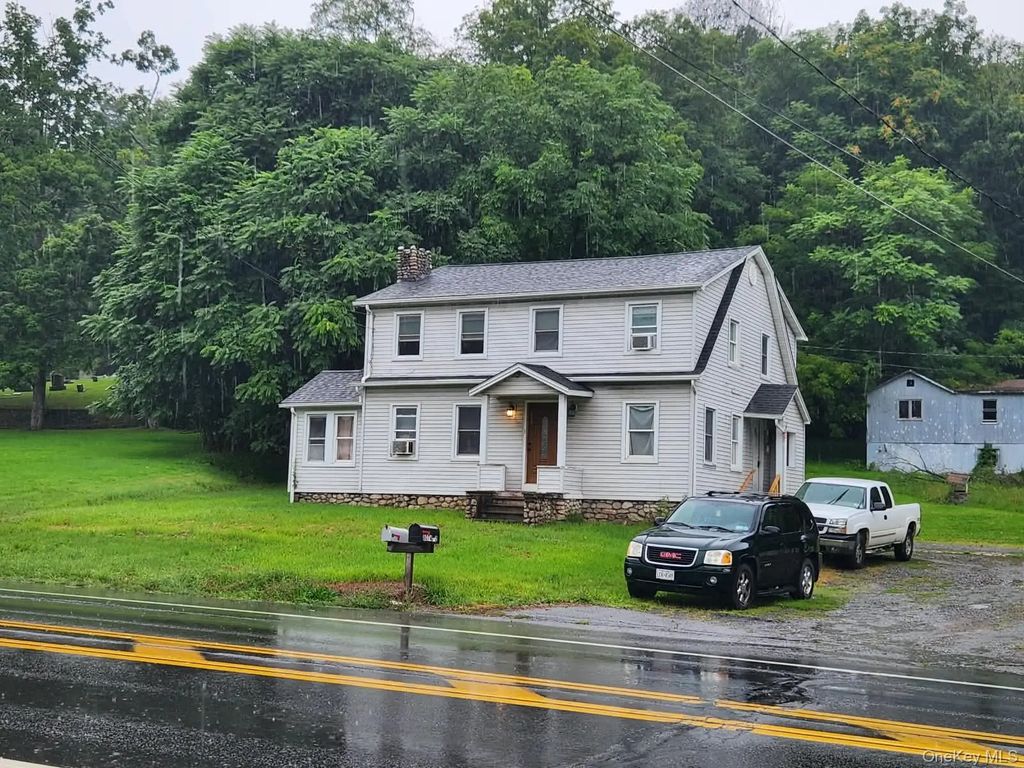 8072-8074 Route 209, Ellenville