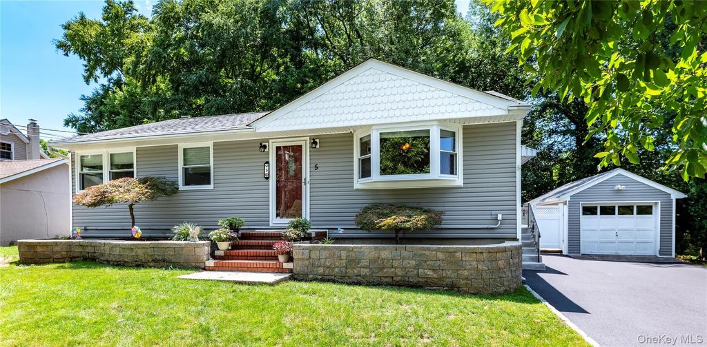 5 Nelson Place, Nanuet