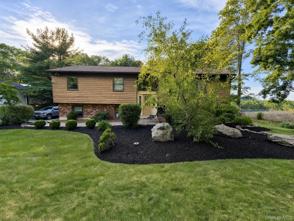 15 Arlington Drive, Blooming Grove