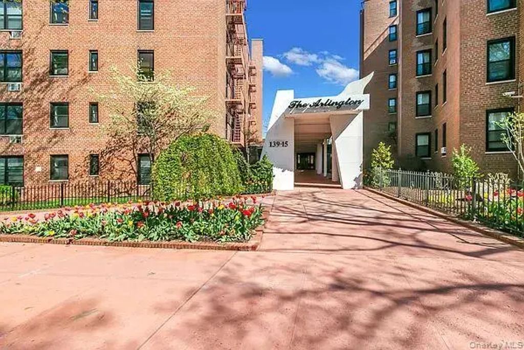 139-15 83rd Avenue # 717, Briarwood
