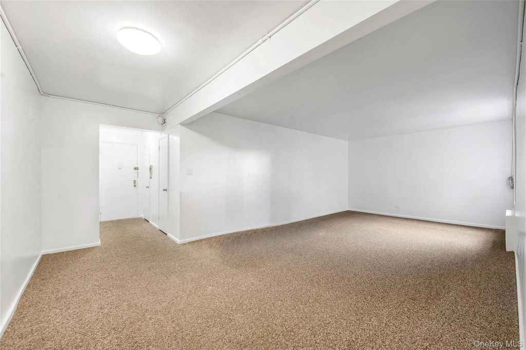 224-24 Union Turnpike # 3k, Oakland Gardens