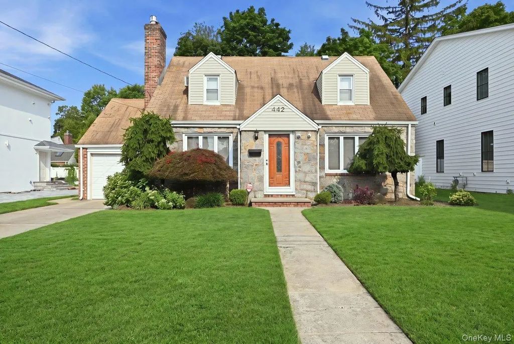 442 Langley Avenue, West Hempstead