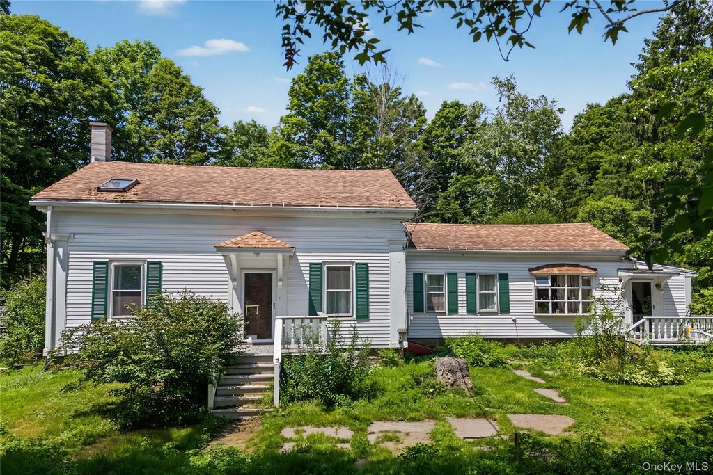 2695 Pomeroy Road, Other