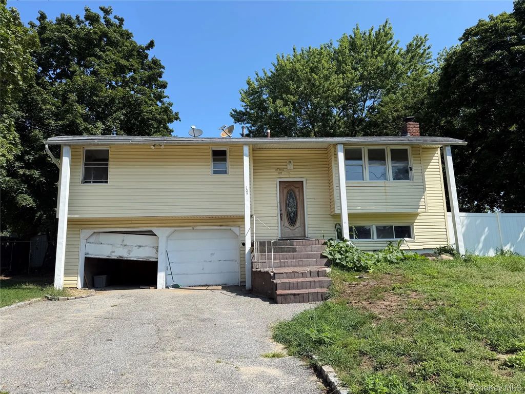 109 Berkeley Avenue, Selden