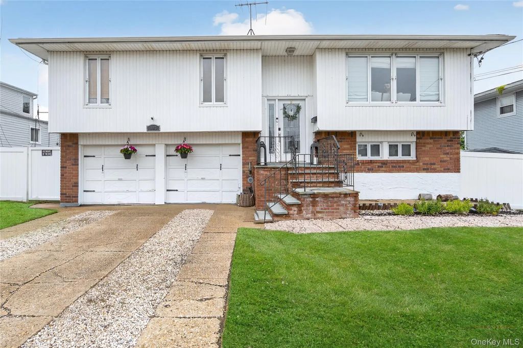 103 Motor Avenue, Farmingdale