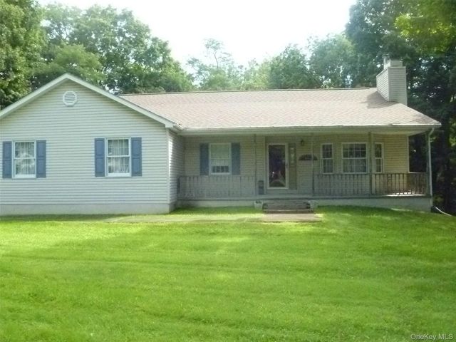 2 Frozen Ridge Road, Newburgh