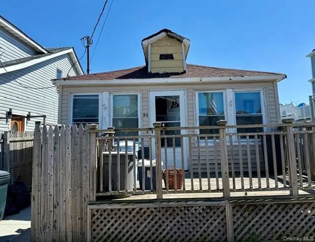 30 W 11th Road, Broad Channel