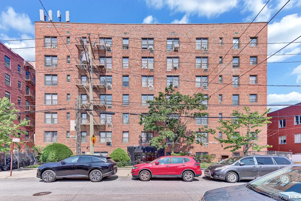 1040 Neilson Street # 3b3, Far Rockaway