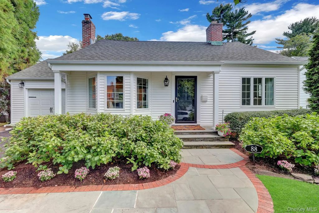 88 Fairmount Street, Huntington