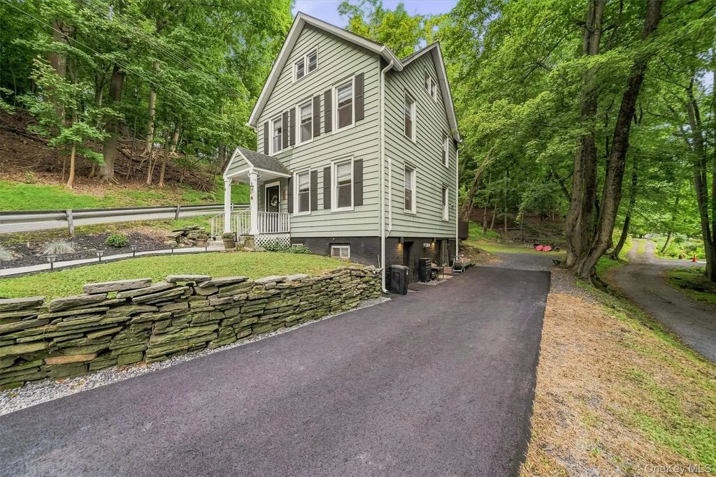41 Wood Avenue, Cornwall On Hudson