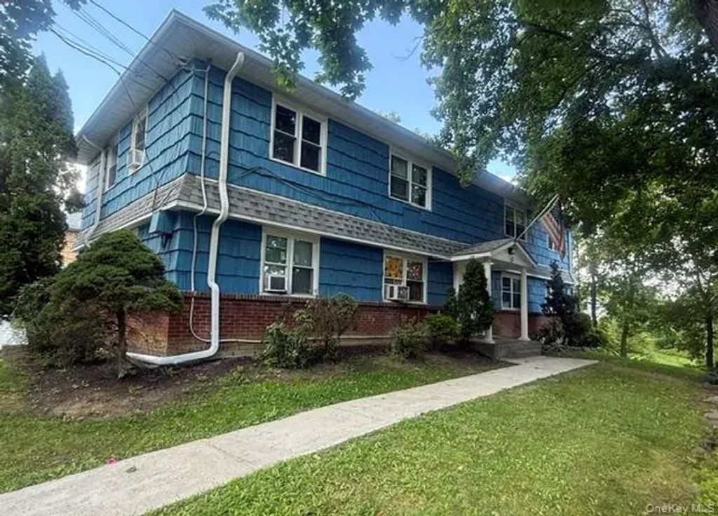 57-58 Highland Avenue, Cornwall