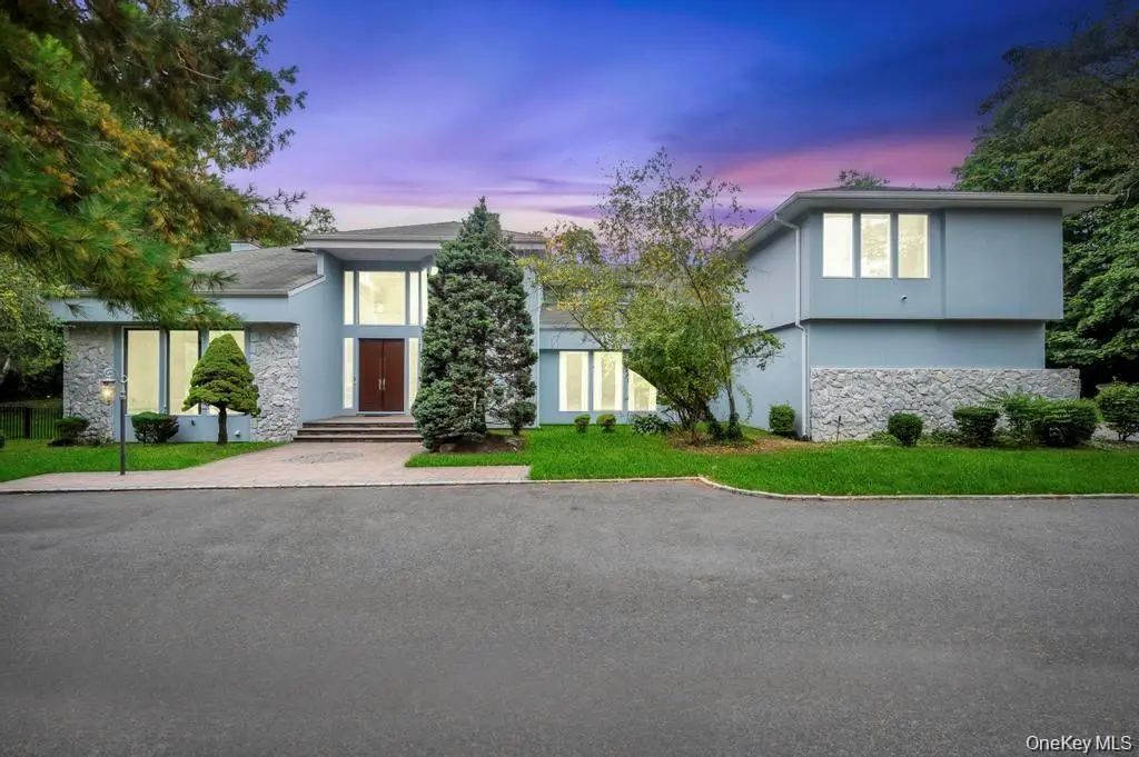 25 Wildwood Drive, Syosset