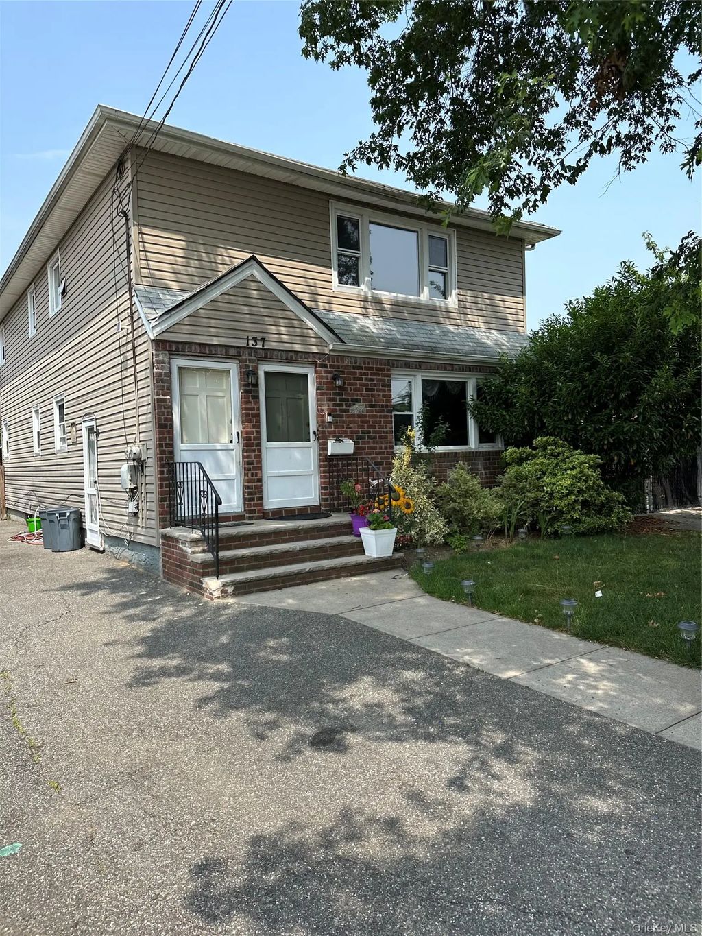 137 Nassau Boulevard, Garden City South