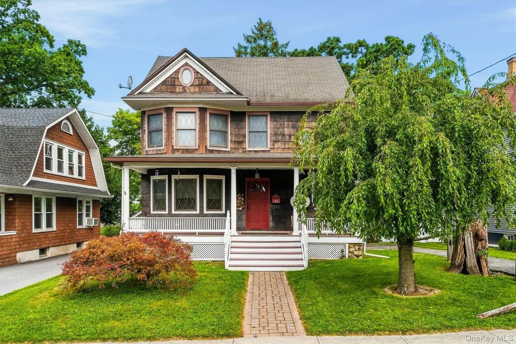 43 Prospect Avenue, Middletown