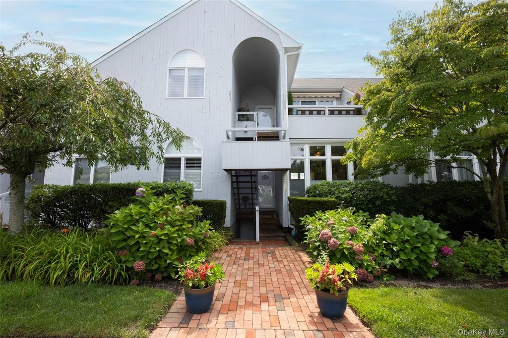 400 Noyack Road # E2, Southampton