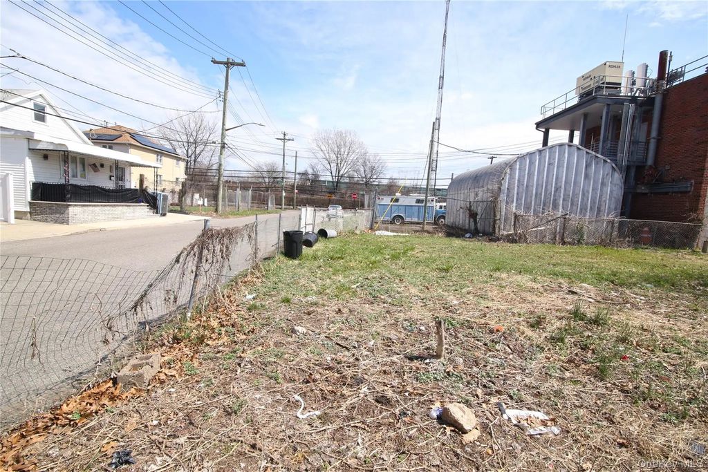 10232 Rau Court, Howard Beach