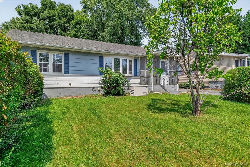 293 Highland Ave Extension, Middletown