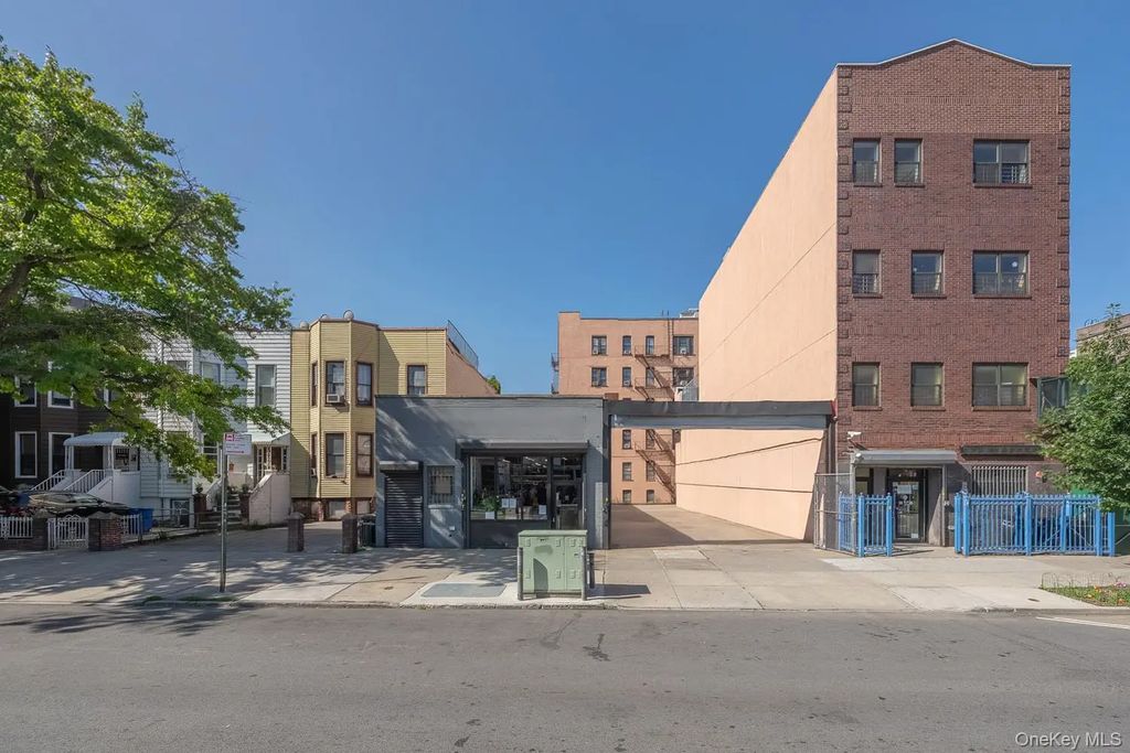 3210 31st Avenue, Astoria