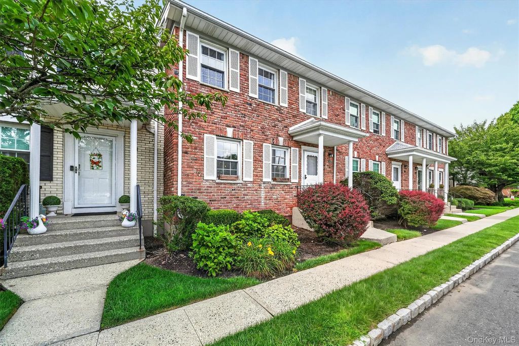 600 Mohawk Court, Suffern